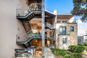 Apartamento moderno no Vale do Lobo Resort, Algarve - QP Savills
