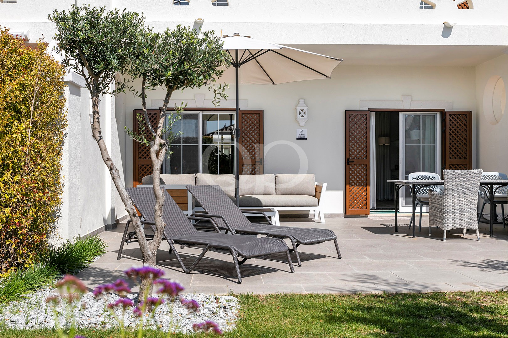 Maison de ville rénovée à Pinheiros Altos Golf Resort, Algarve - QP Savills
