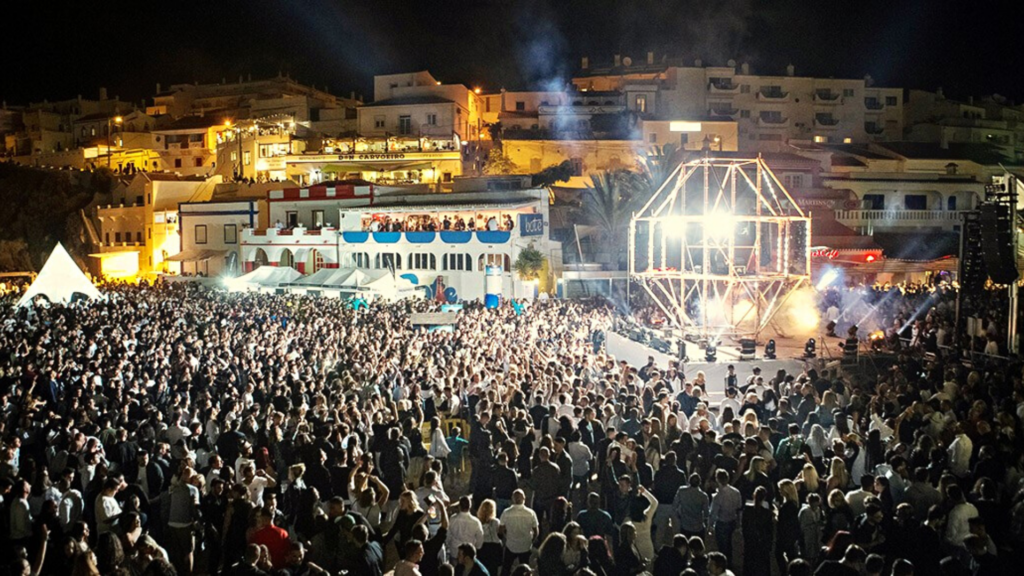 Festa Black White em Carvoeiro — QP Savills