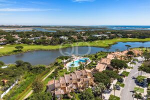 Vollständig renovierte Duplex-Wohnung in São Lourenço Village, Quinta do Lago - QP Savills