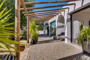 Exclusive Country Villa in the Algarve Countryside96