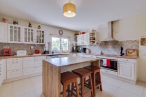 Charmante villa dans les collines de Boliqueime, en Algarve - QP Savills