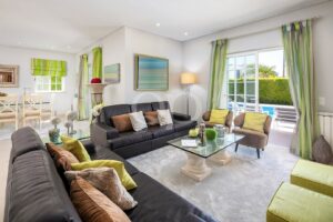 Moradia familiar perto da praia e da Quinta do Lago - QP Savills