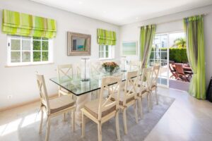 Moradia familiar perto da praia e da Quinta do Lago - QP Savills