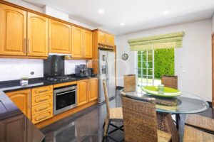 Moradia familiar perto da praia e da Quinta do Lago - QP Savills