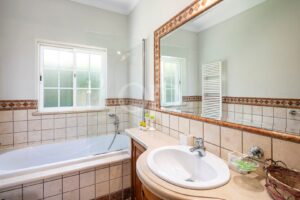 Moradia familiar perto da praia e da Quinta do Lago - QP Savills