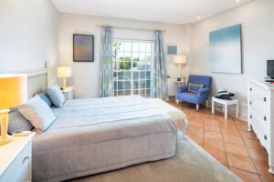 Moradia familiar perto da praia e da Quinta do Lago - QP Savills
