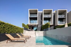 Modernes Reihenhaus in Endlage in Vilas Alvas, Algarve – QP Savills