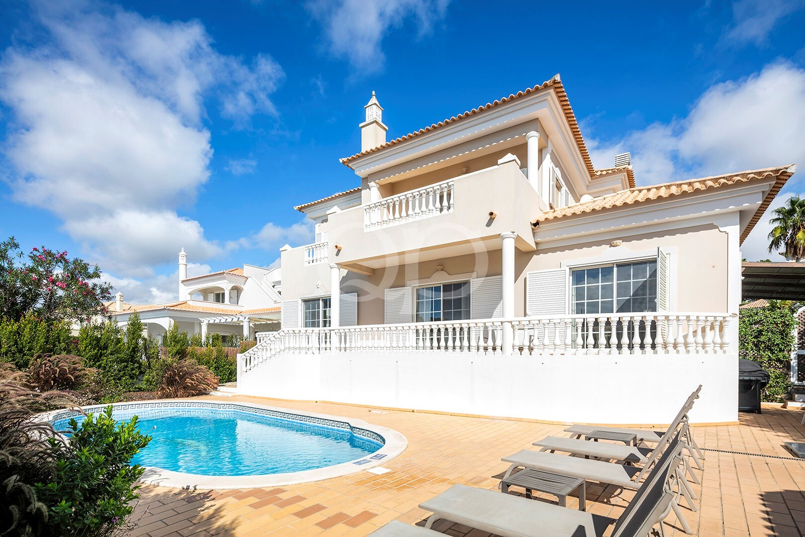 Elegant Family Villa near Quinta do Lago - QP Savills