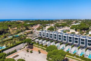 Modernes Reihenhaus in Endlage in Vilas Alvas, Algarve – QP Savills