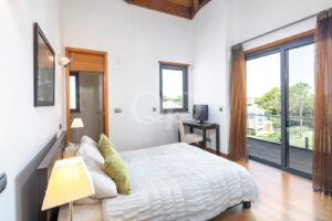 Bedroom with terrace access