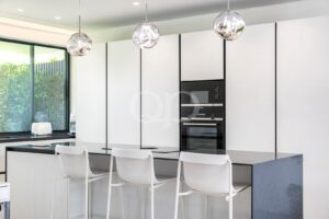 Fully fitted kitchen