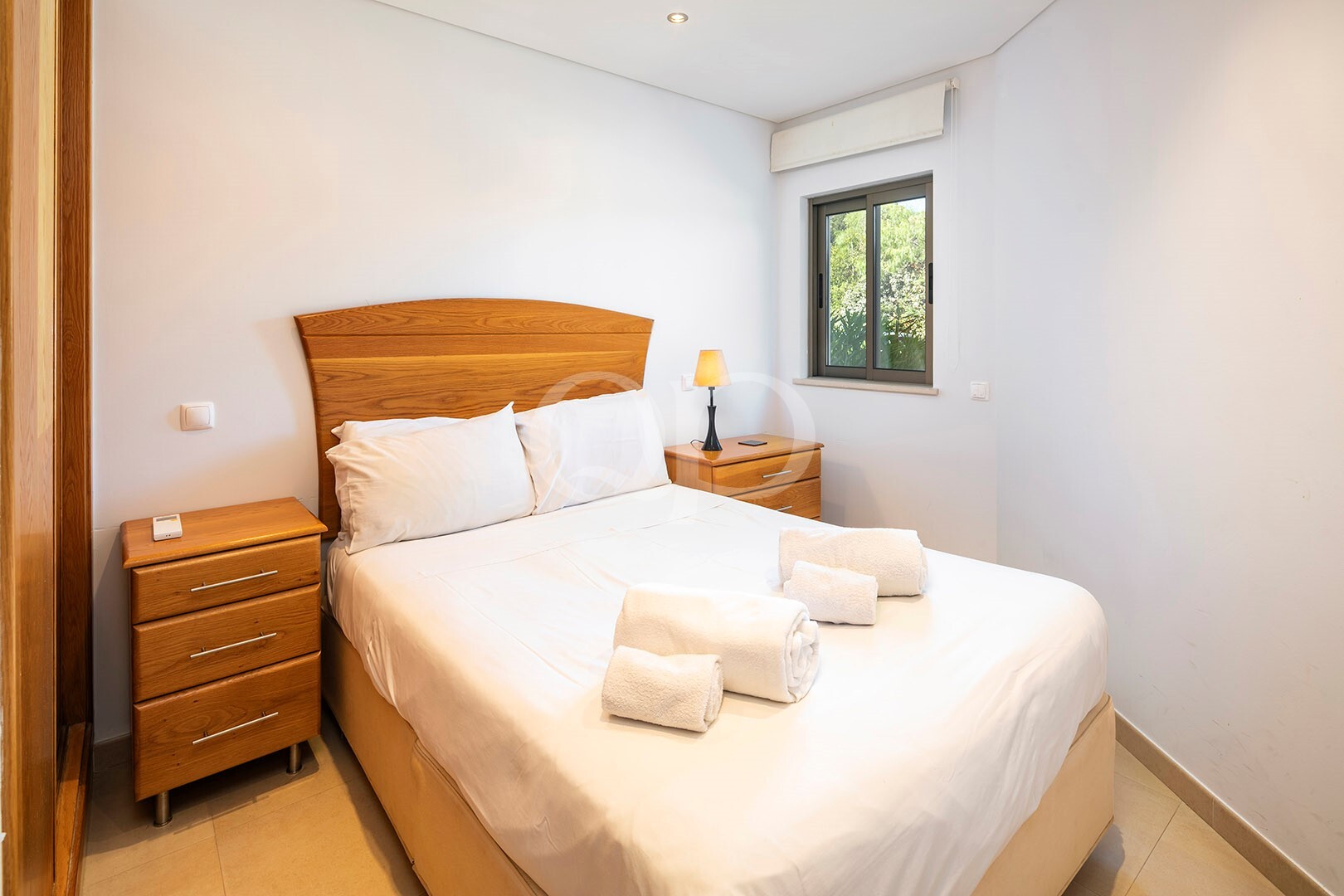 Helles Schlafzimmer mit Tageslicht