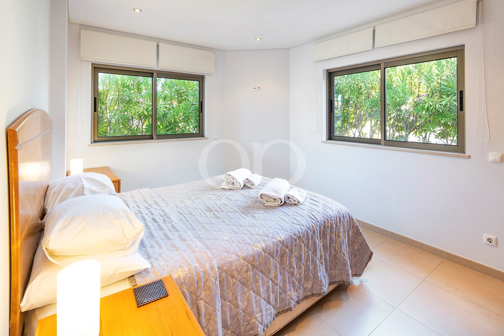 Ein hübsches und helles Schlafzimmer