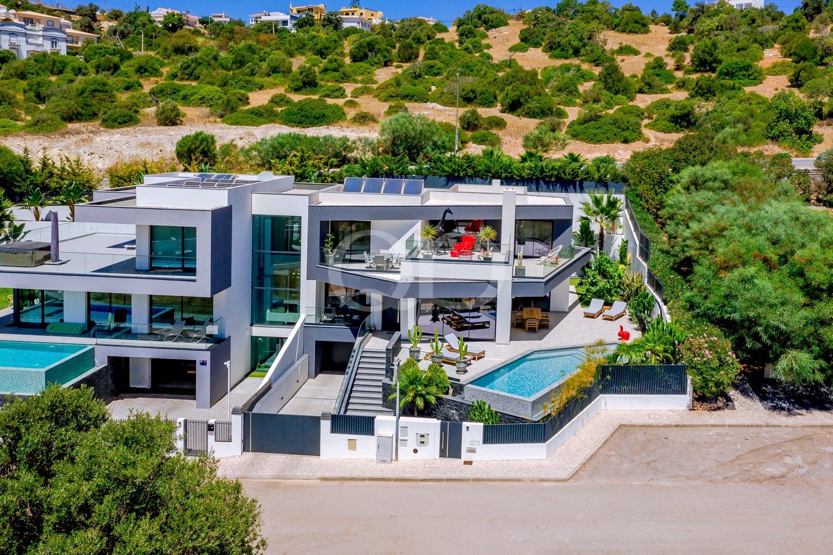 Moderne Luxusvilla in Albufeira, Algarve – QP Savills