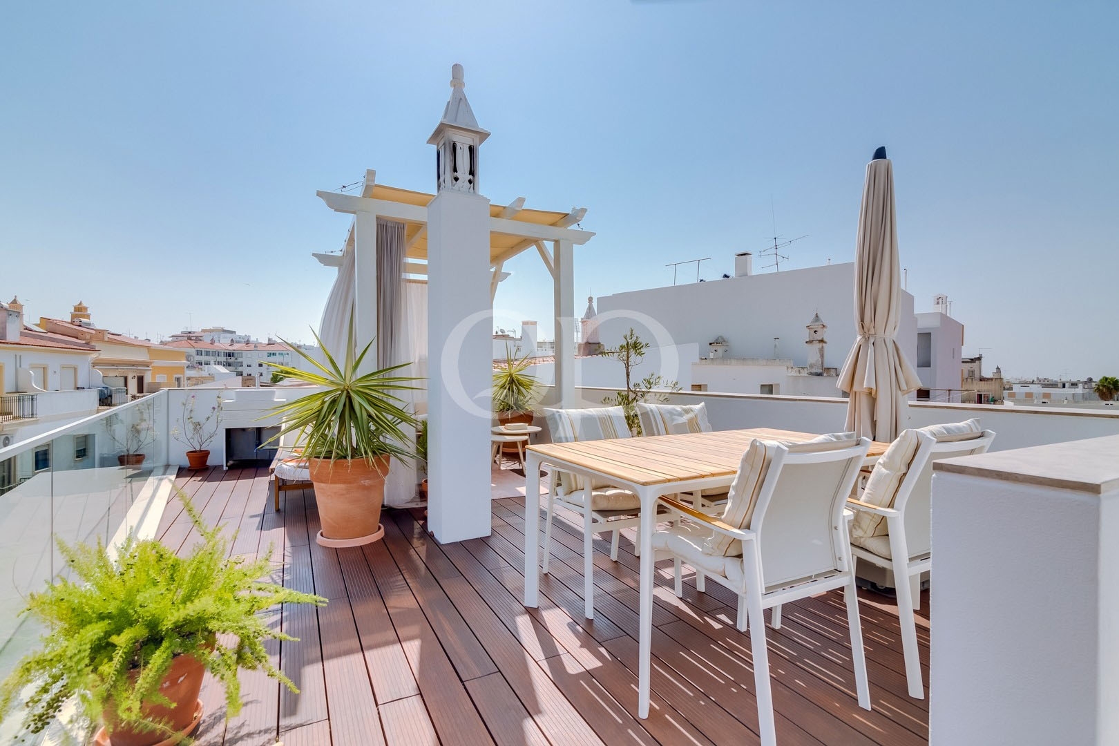 Elegant Townhouse with Sea Views in Loulé's Historic City Centre - QP Savills