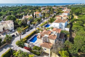 Elegante moradia na Quinta do Mar perto da praia no Algarve - QP Savills
