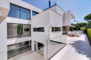 Contemporary Villa with Rooftop Sea Views in Quinta Jacintina - QP Savills