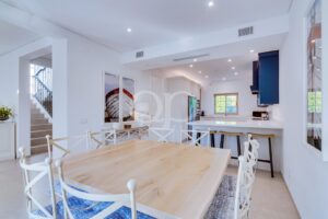 Open plan kitchen and dining area