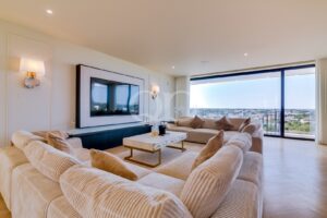 Villa contemporaine avec vue sur la mer près d'Almancil, en Algarve - QP Savills