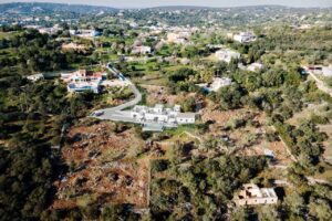Stunning modern villa located in the privacy of the Algarvian countryside