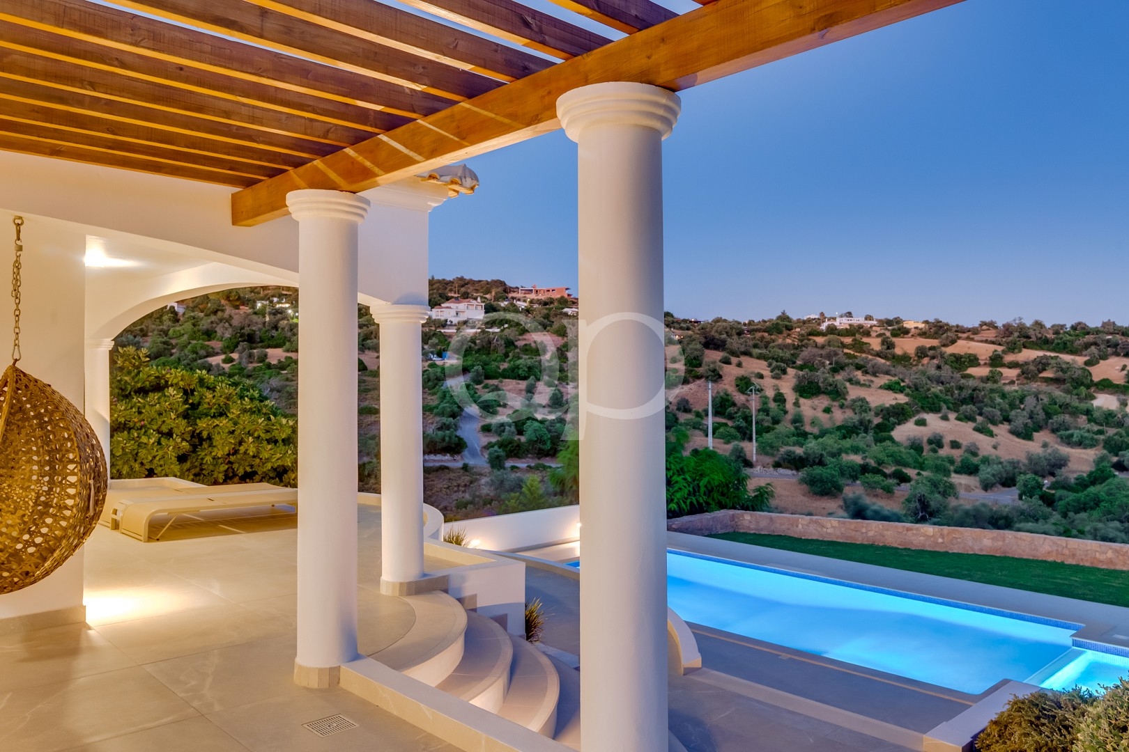 Villa de campagne raffinée avec vue panoramique à Loulé - QP Savills