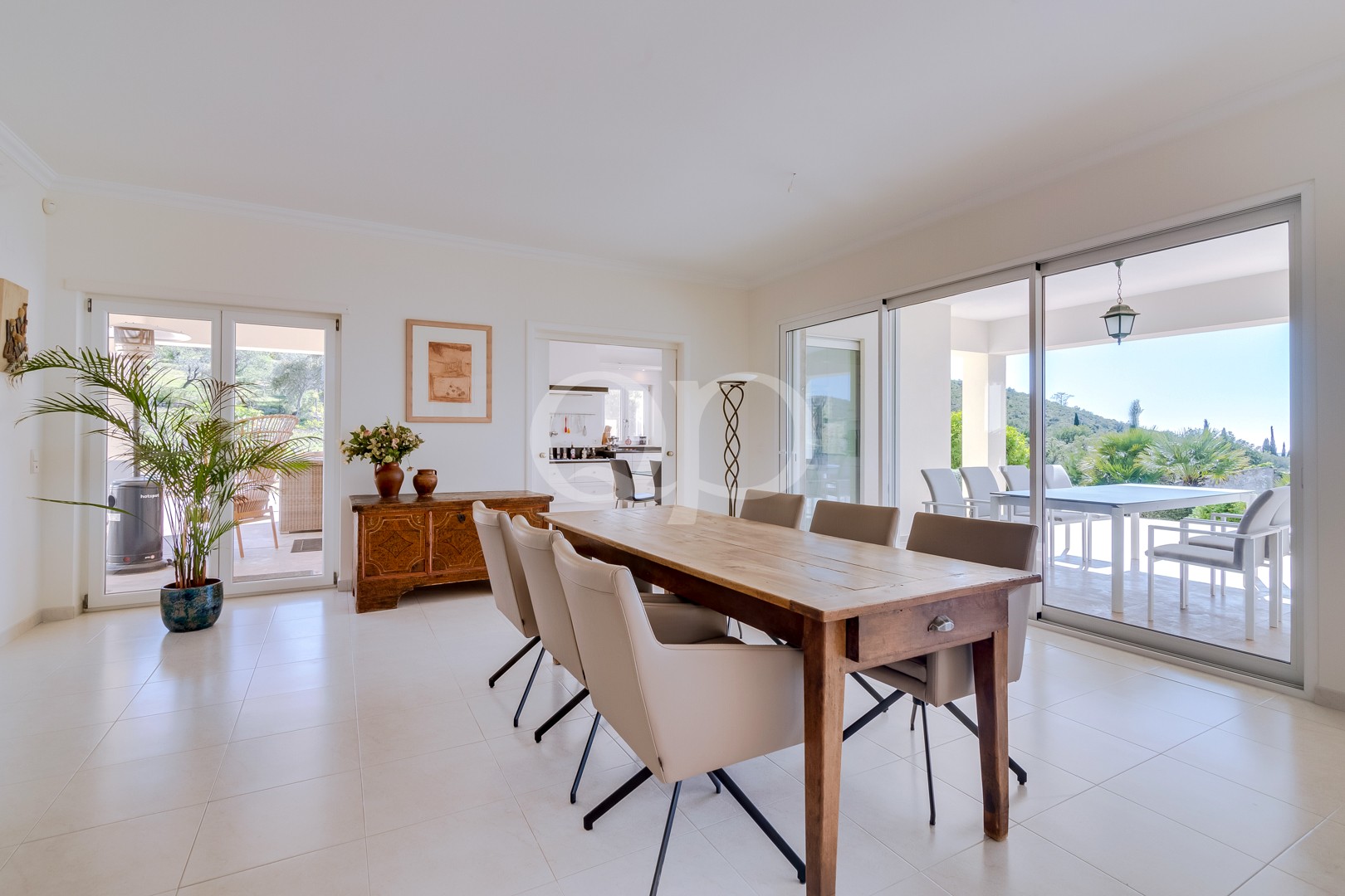 Einzigartige Villa auf einer Anhöhe in der Landschaft der Algarve37