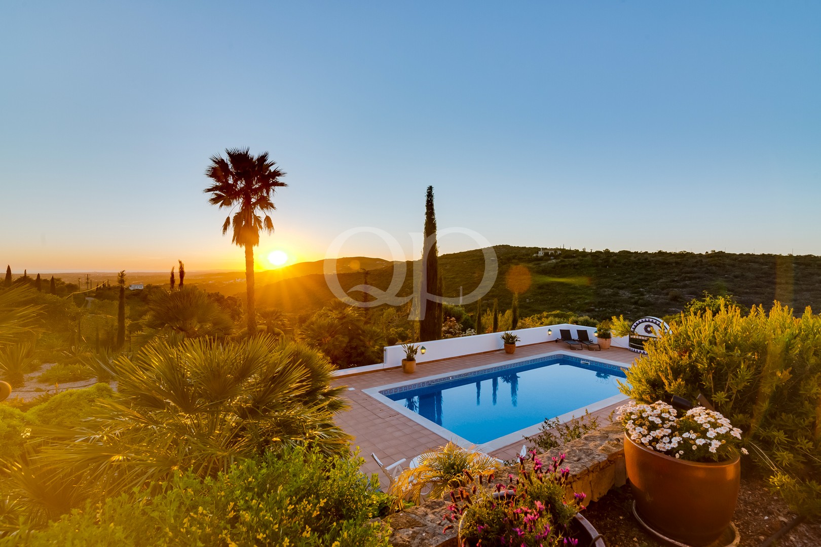 Einzigartige Villa auf einem Hügel in der Landschaft der Algarve59
