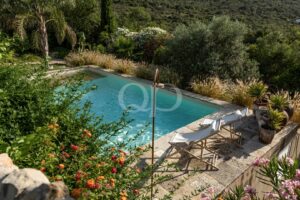 Moradia tradicional na zona rural de Estoi, Algarve - QP Savills