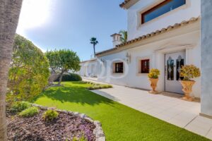 Elegant Villa Located in the Hills of Loulé, Algarve - QP Savills