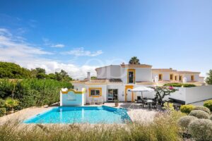 Traditional Villa in Four Seasons Fairways, Quinta do Lago - QP Savills