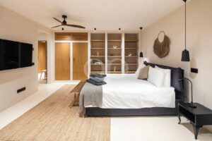 A recently renovated 3-Bedroom Townhouse with the most amazing Sea Views in Vale do Lobo - QP Savills
