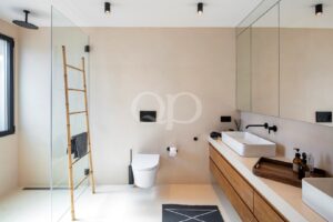 A recently renovated 3-Bedroom Townhouse with the most amazing Sea Views in Vale do Lobo - QP Savills
