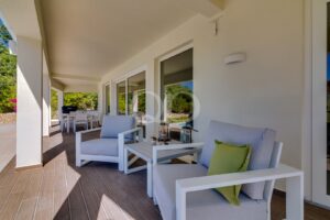 Villa élégante avec vue sur la mer à Loulé, Algarve - QP Savills