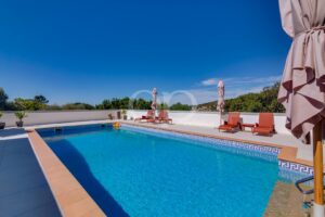 Villa paisible à la campagne avec vue sur l'océan près de Loulé - QP Savills