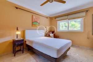 Charming Villa with Private Garden in Vilamoura - QP Savills