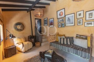 Moradia tradicional na zona rural de Estoi, Algarve - QP Savills