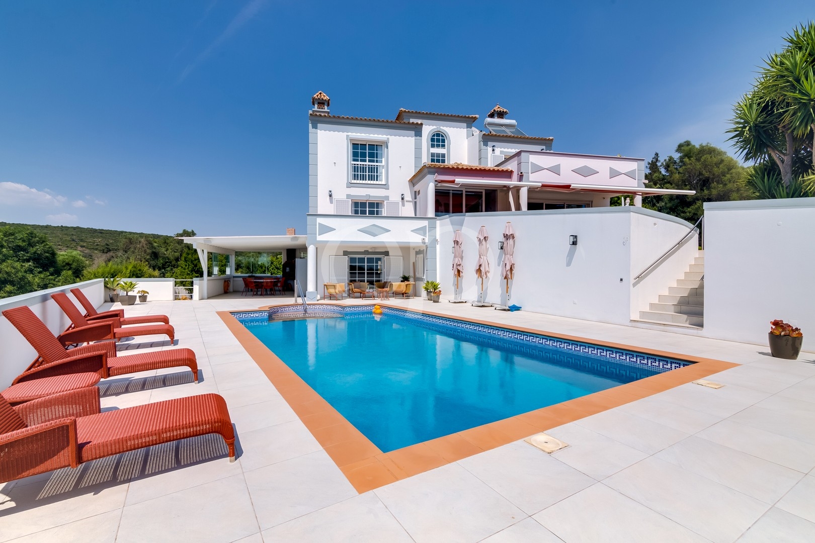 Lire la suite de l'article Peaceful Countryside Villa with Ocean Views near Loulé