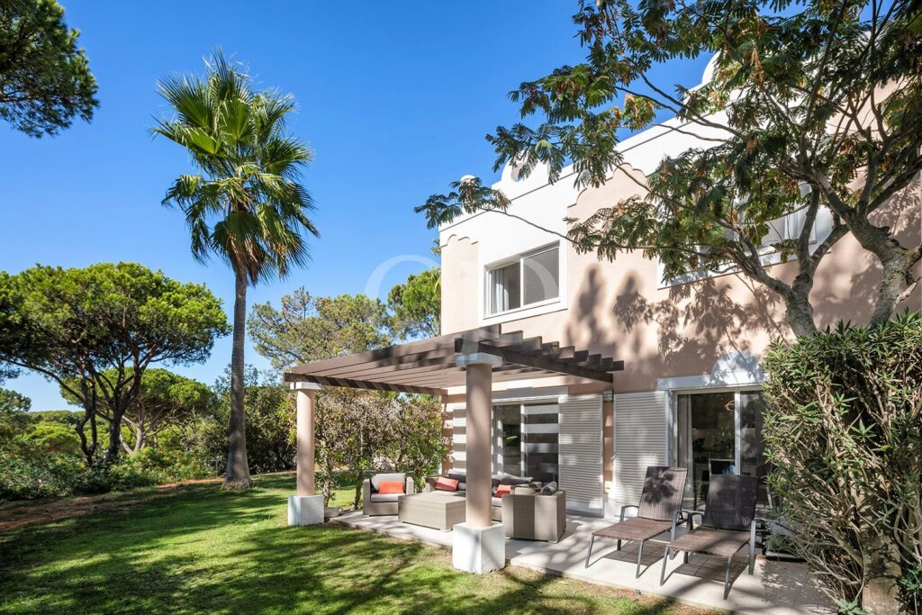 Elegant Townhouse with views set within a Luxury Resort in Quinta do Lago - QP Savills