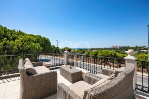 Moradia familiar tradicional em Varandas do Lago, Algarve - QP Savills