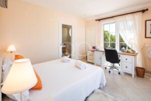 Moradia familiar tradicional em Varandas do Lago, Algarve - QP Savills