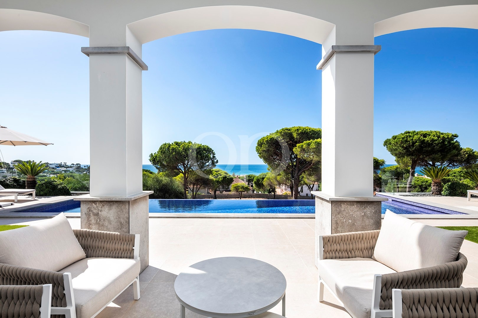 Read more about the article Exceptional Villa by the Sea in Vale do Lobo, Algarve