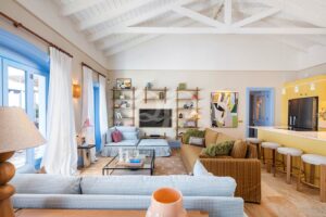 Moradia rural renovada com vista para o mar, perto de Santa Bárbara - QP Savills