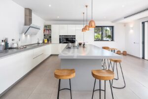 Moradia contemporânea em Varandas do Lago, Algarve - QP Savills