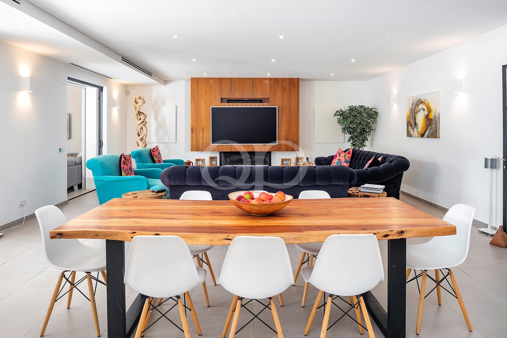 Moradia contemporânea em Varandas do Lago, Algarve - QP Savills