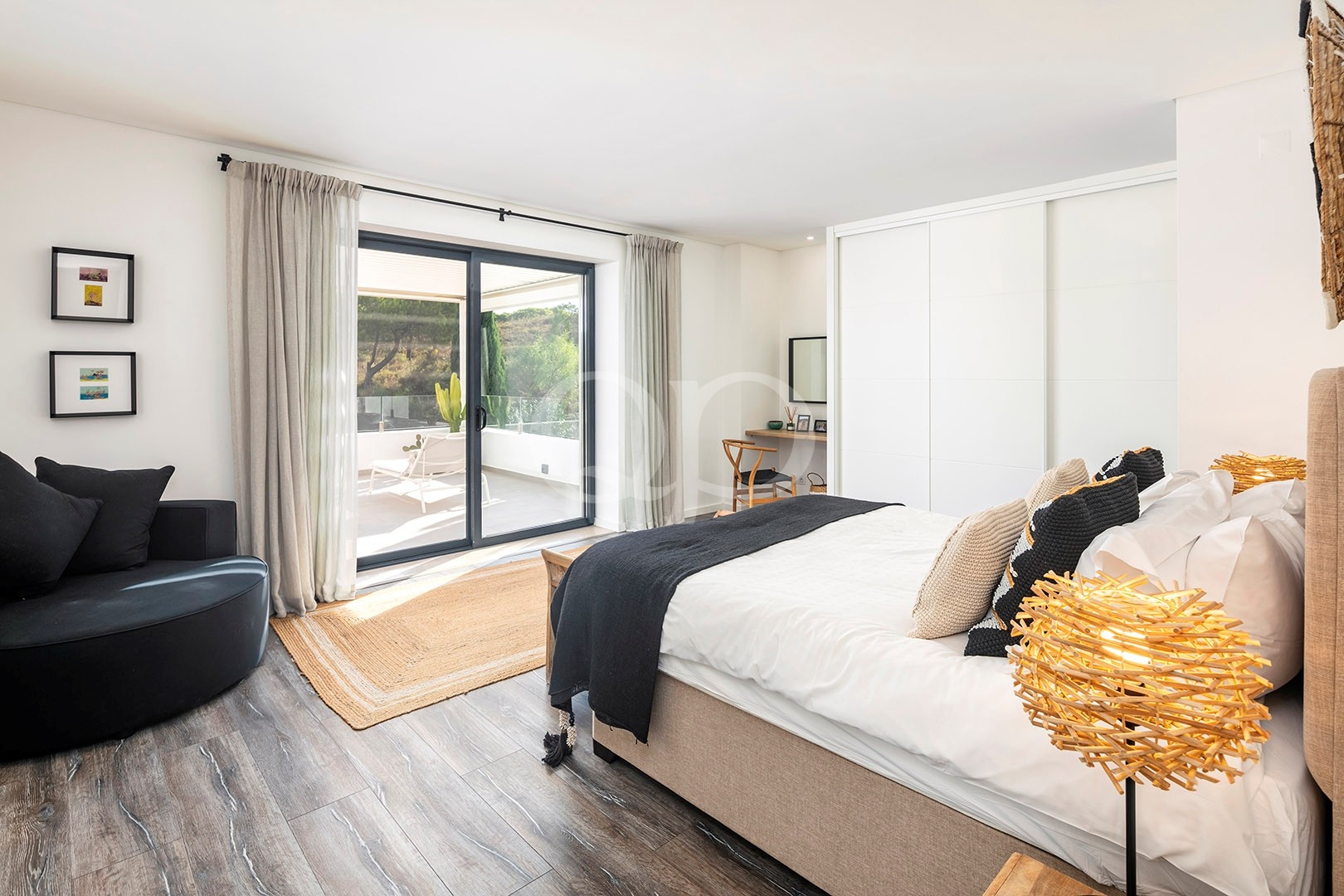 Moradia contemporânea em Varandas do Lago, Algarve - QP Savills
