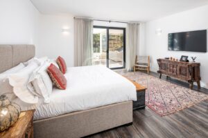 Moradia contemporânea em Varandas do Lago, Algarve - QP Savills