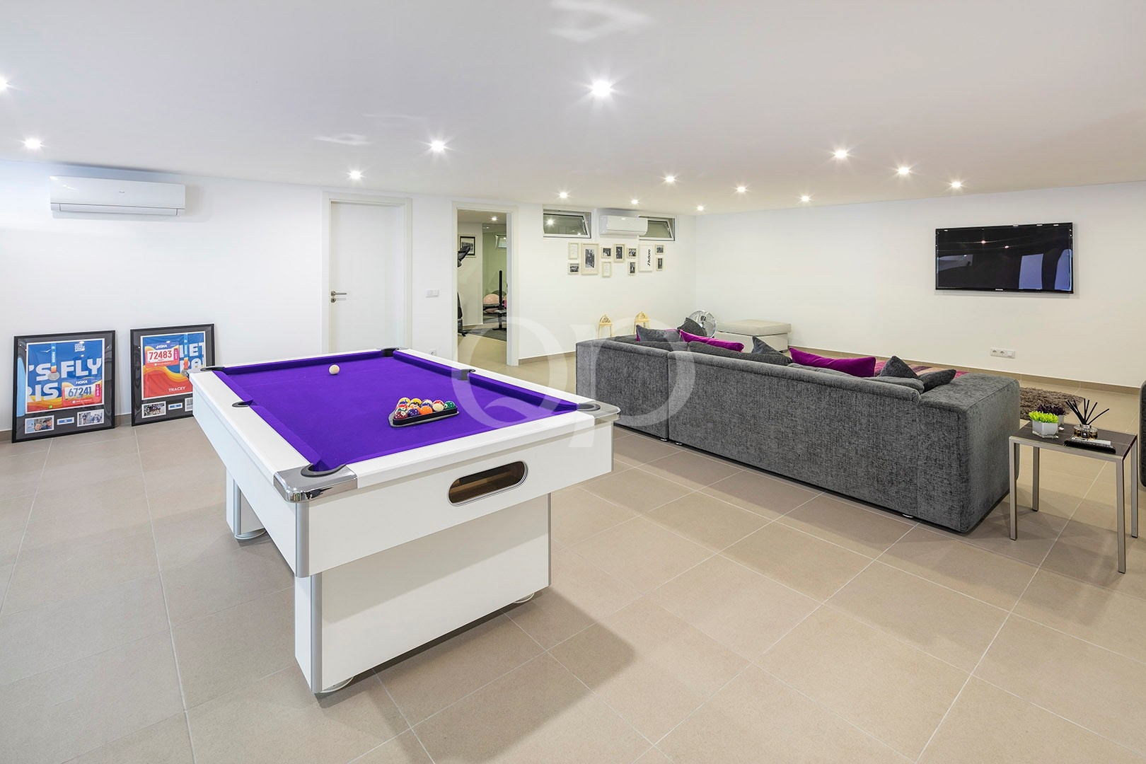 Moradia contemporânea em Varandas do Lago, Algarve - QP Savills