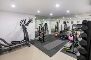 Moradia contemporânea em Varandas do Lago, Algarve - QP Savills