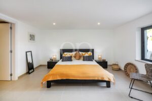 Moradia contemporânea em Varandas do Lago, Algarve - QP Savills